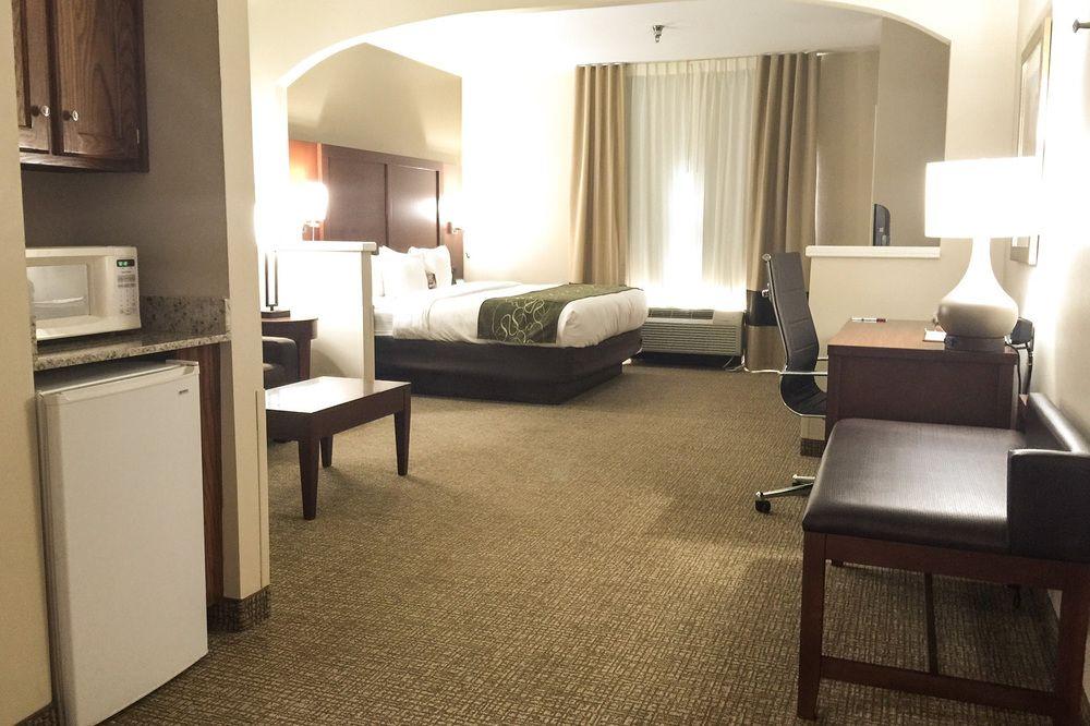 Comfort Suites Johnson City Near University Екстериор снимка